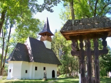 Biserici si manastiri din Romania - Manastirea Lupsa
